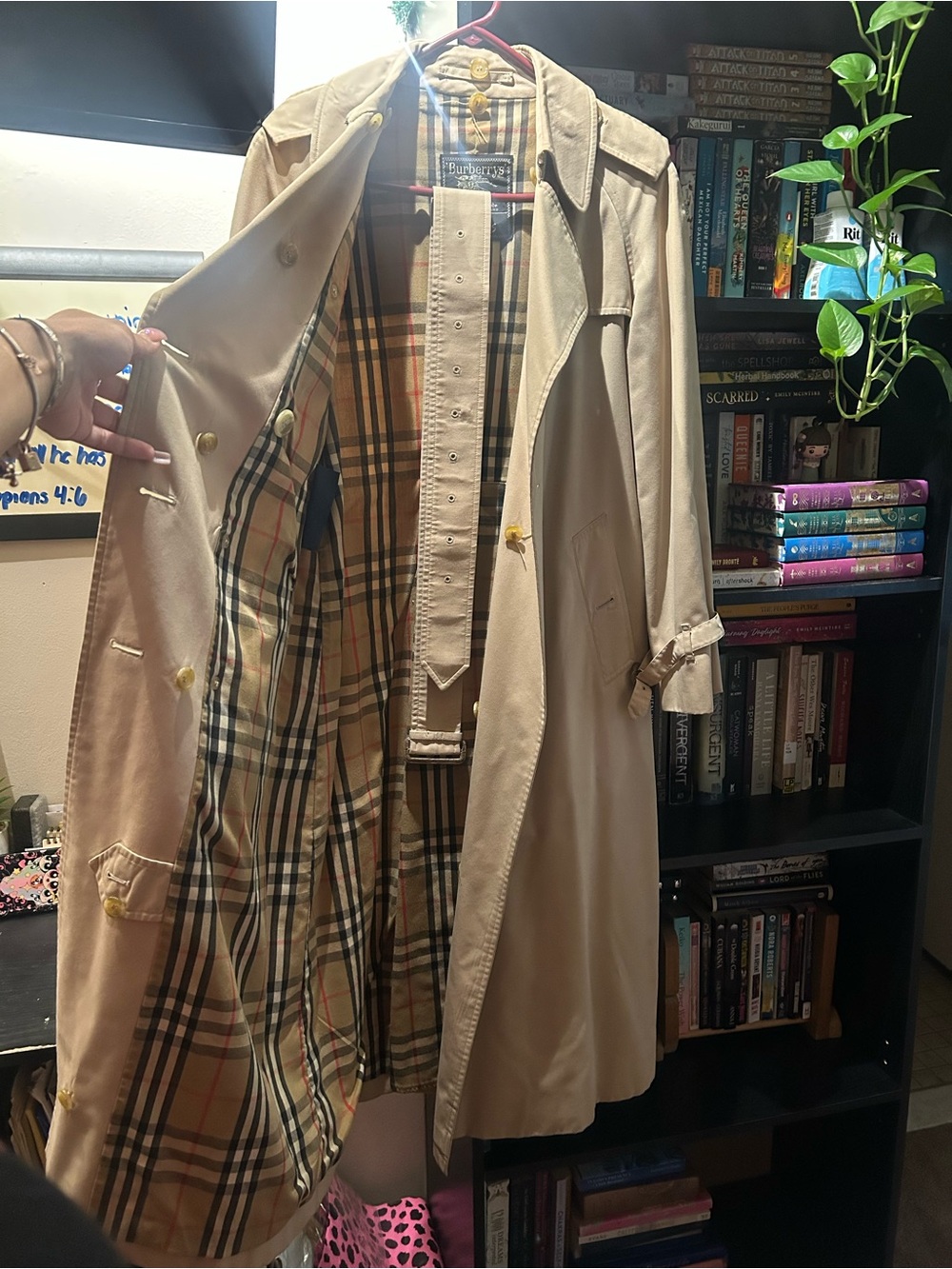 Burberry Chelsea Trench Coat - Picture 2 of 12